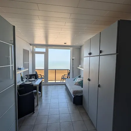Modern Direct Seaview & Free Parking Apartment *